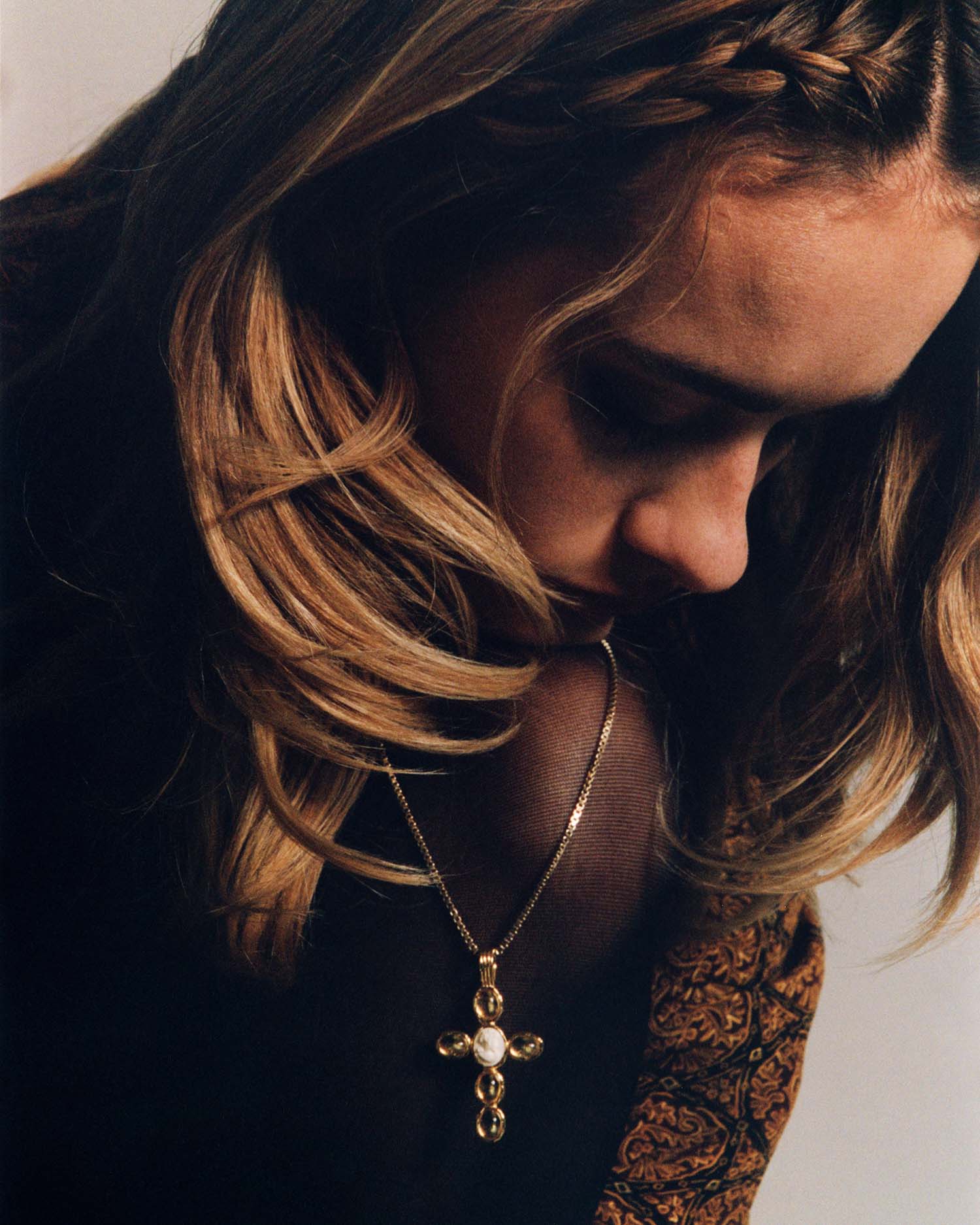 PAMELA LOVE - Paola Rock Crystal Cross Necklace – Santicler