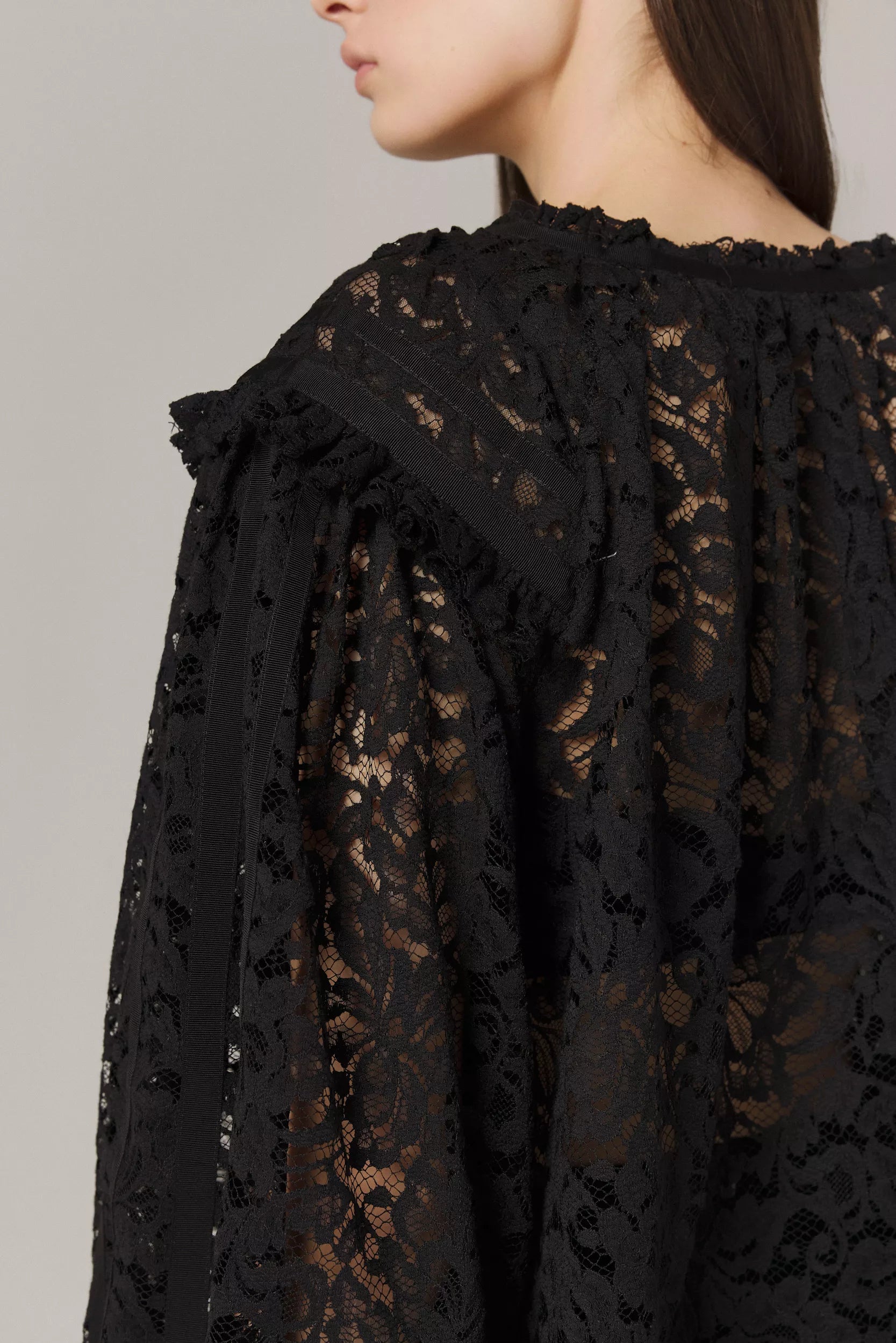 DOINA LACE BLOUSE WITH GROSGRAIN APPLIQUE IN BLACK – Santicler