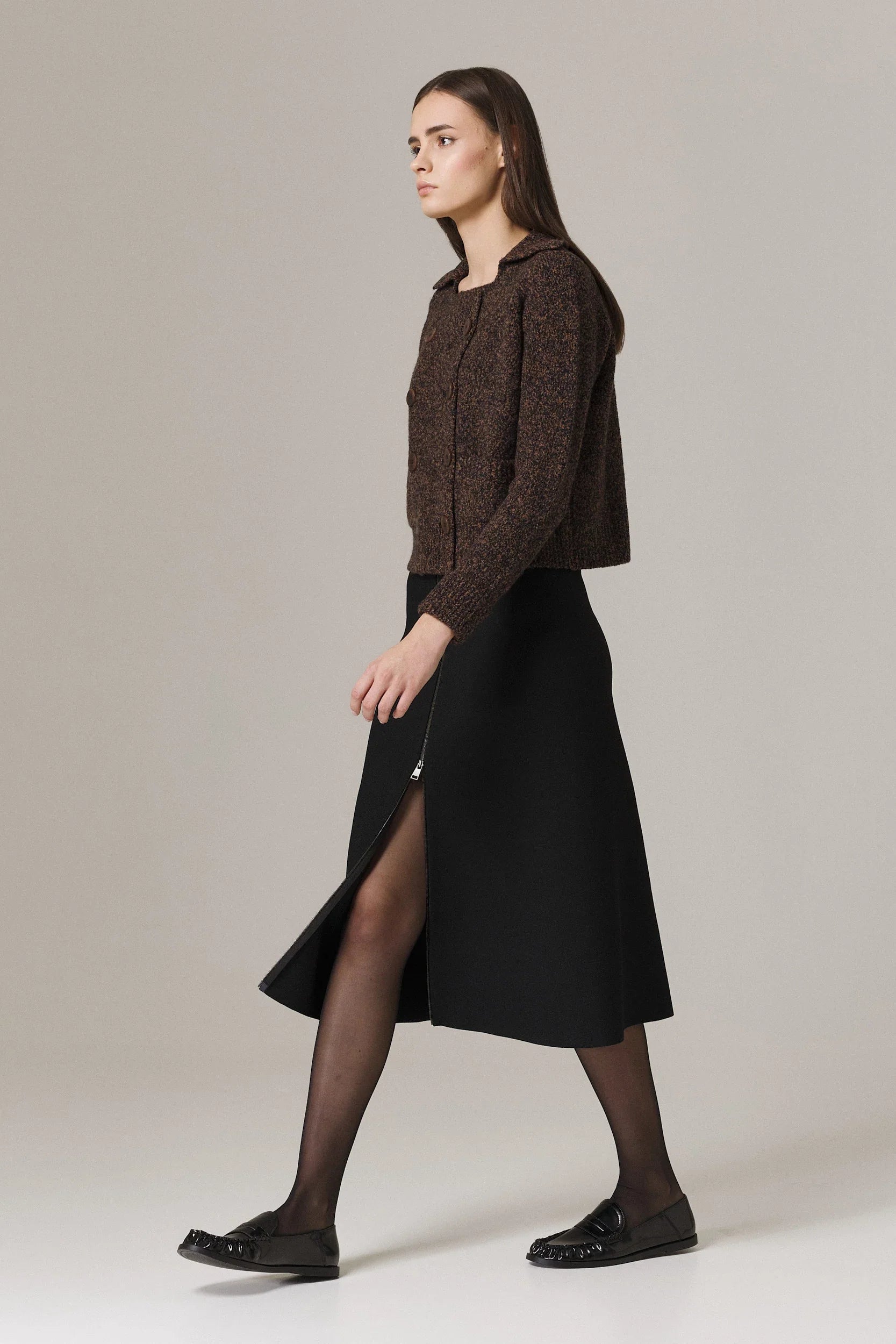 PAULA CIRCULAR KNIT A-LINE SKIRT WITH METAL ZIPPER IN BLACK PAULA CIRCULAR KNIT A-LINE SKIRT WITH METAL ZIPPER IN BLACK