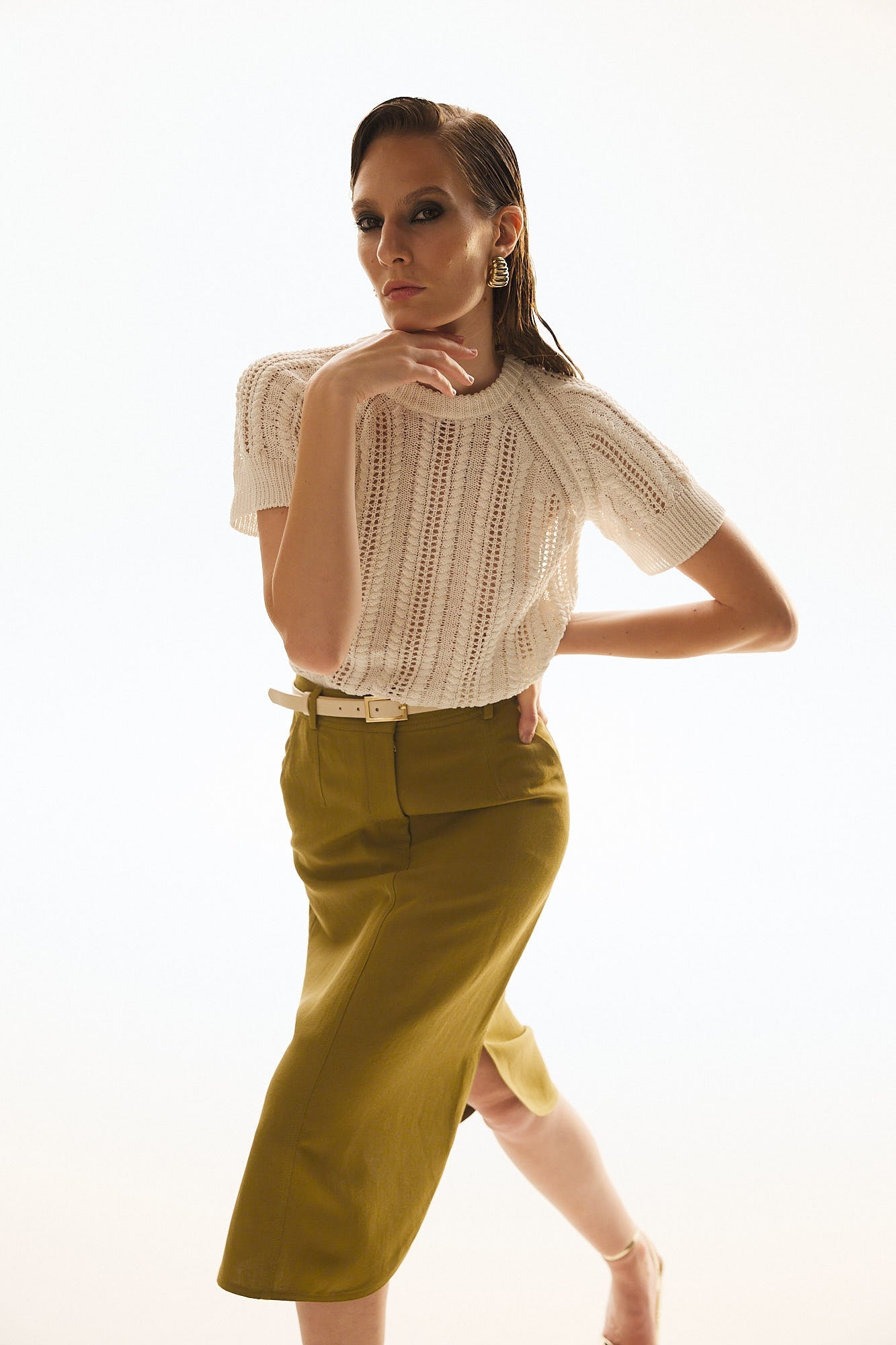 OLIA BELTED PENCIL SKIRT IN OLIVE – Santicler