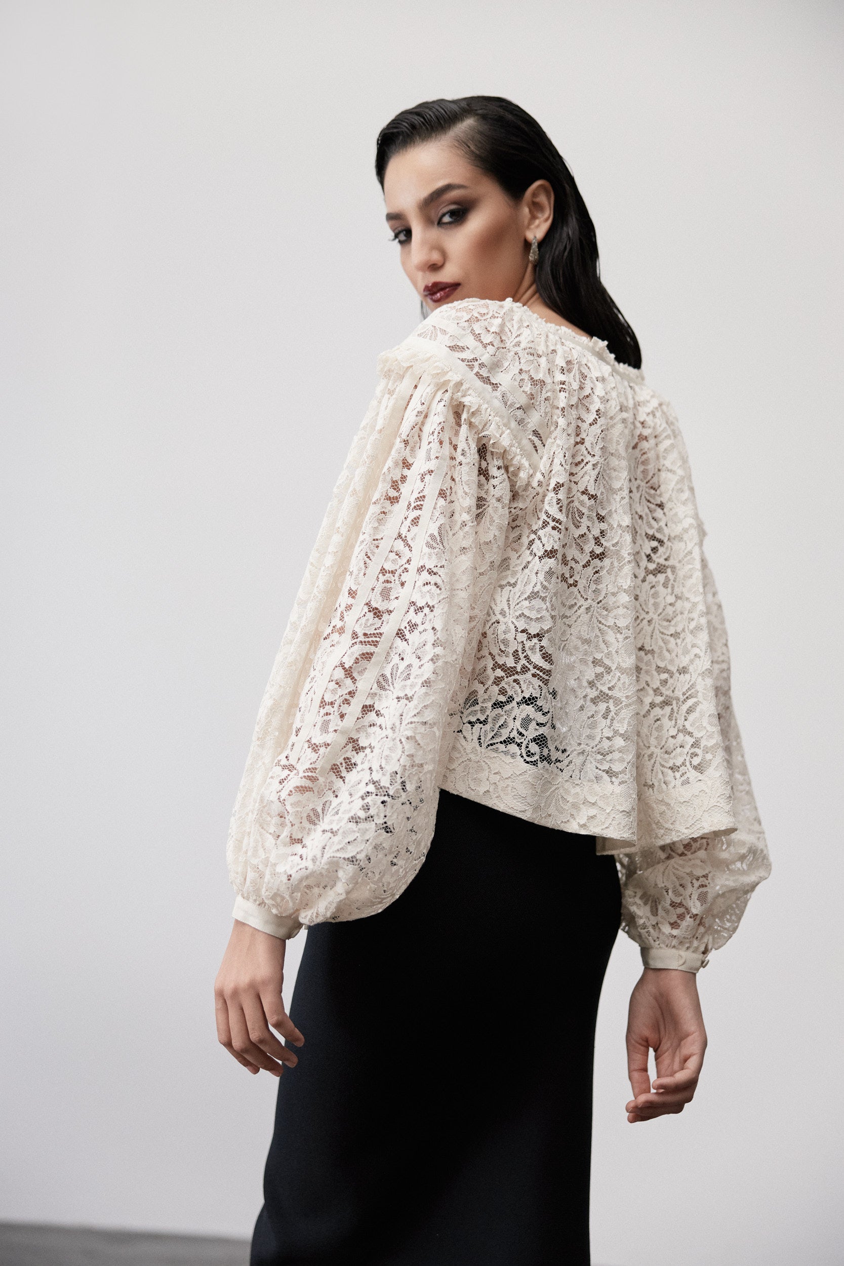 DOINA LACE BLOUSE WITH GROSGRAIN APPLIQUE IN SUGAR – Santicler