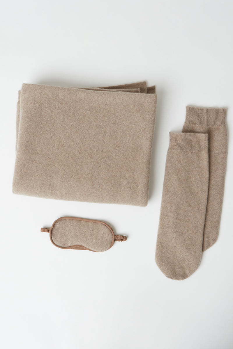 
                  
                    CLOUD NINE CASHMERE TRAVEL SET IN FAWN
                  
                