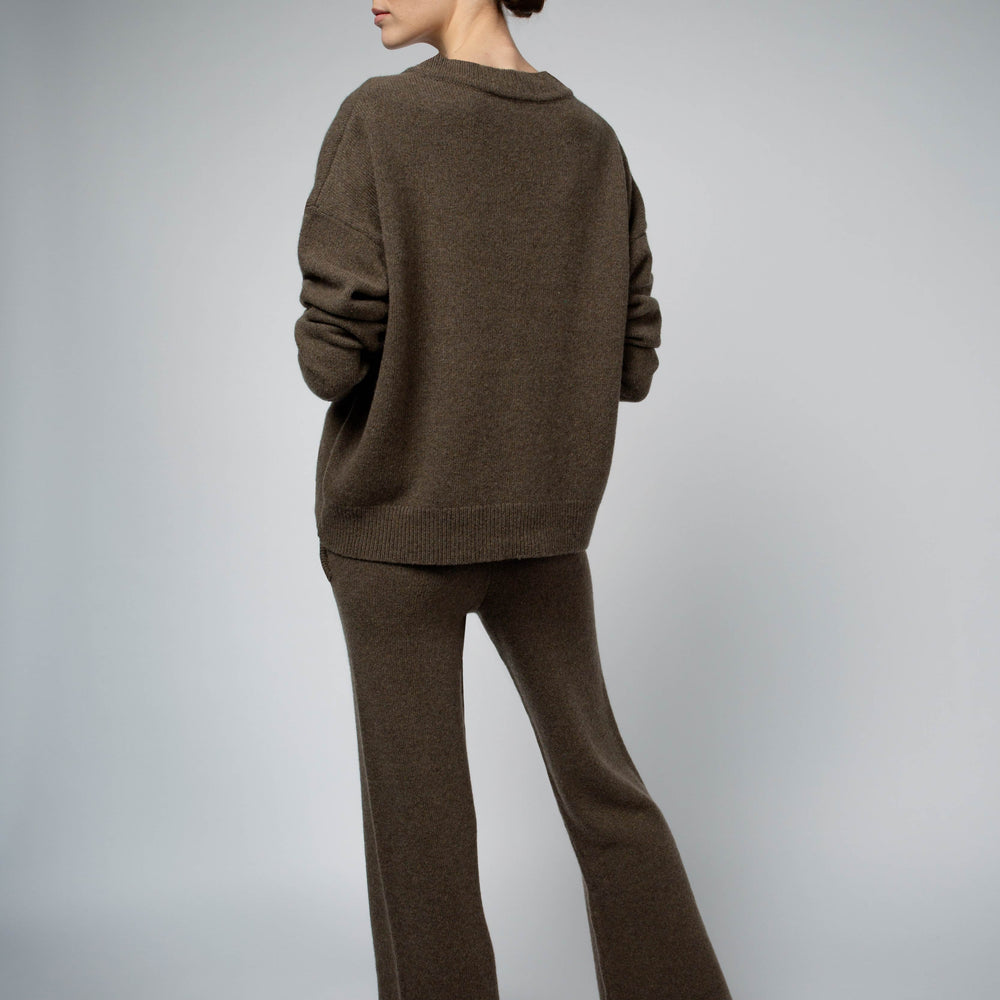 
                  
                    ALEX FLARE CASHMERE LOUNGE PANT IN CHESTNUT
                  
                