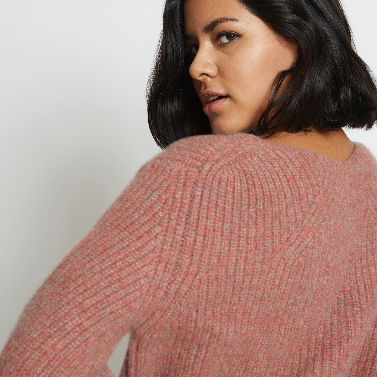 
                  
                    KAYA RIBBED PURE CASHMERE SWEATER IN RED AGATE
                  
                