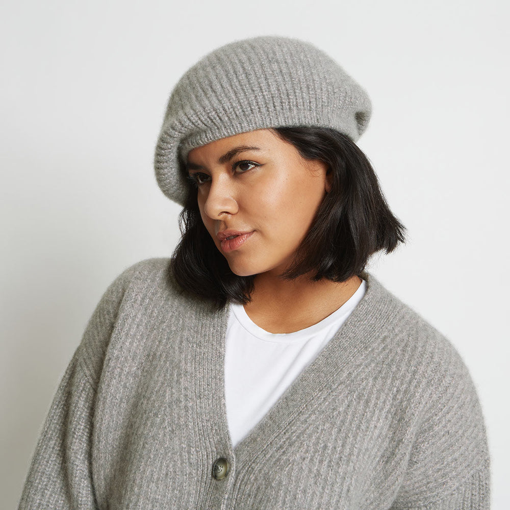 CELINE RIBBED PURE CASHMERE BERET IN GRANITE