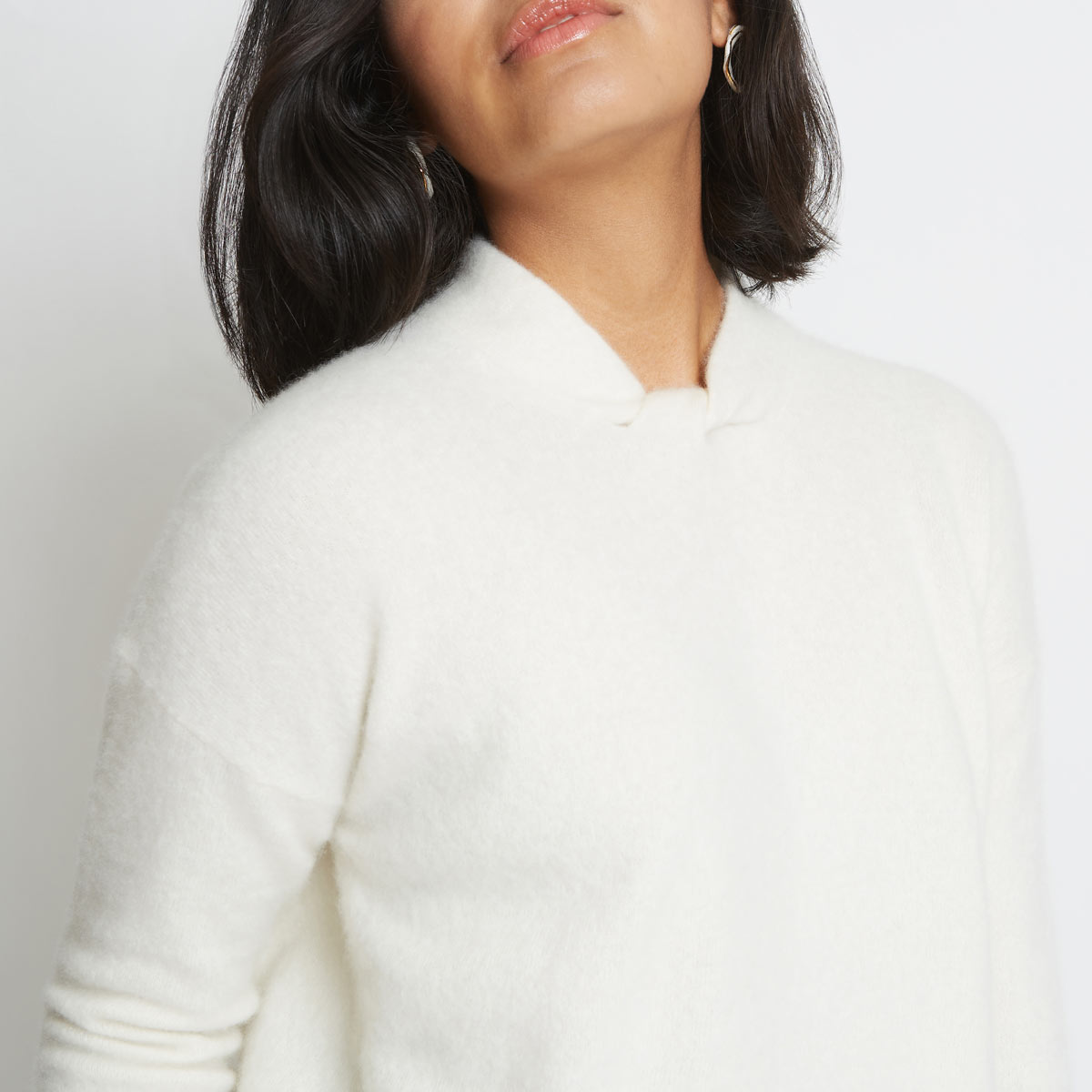 
                  
                    FARAH TWIST NECKBAND CASHMERE SWEATER IN SUGAR
                  
                