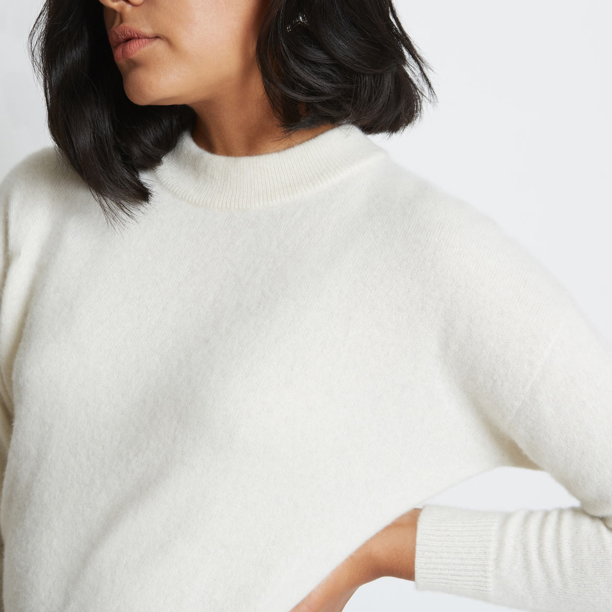 
                  
                    RILEY 3D KNITTED CASHMERE CREWNECK SWEATER IN SUGAR
                  
                