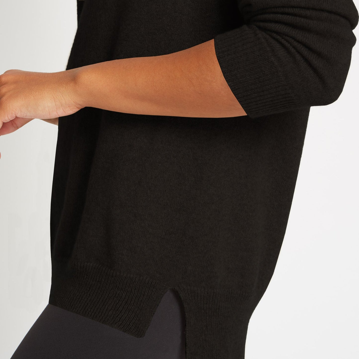 
                  
                    CRISTA 3D KNITTED V-NECK CASHMERE SWEATER IN BLACK
                  
                