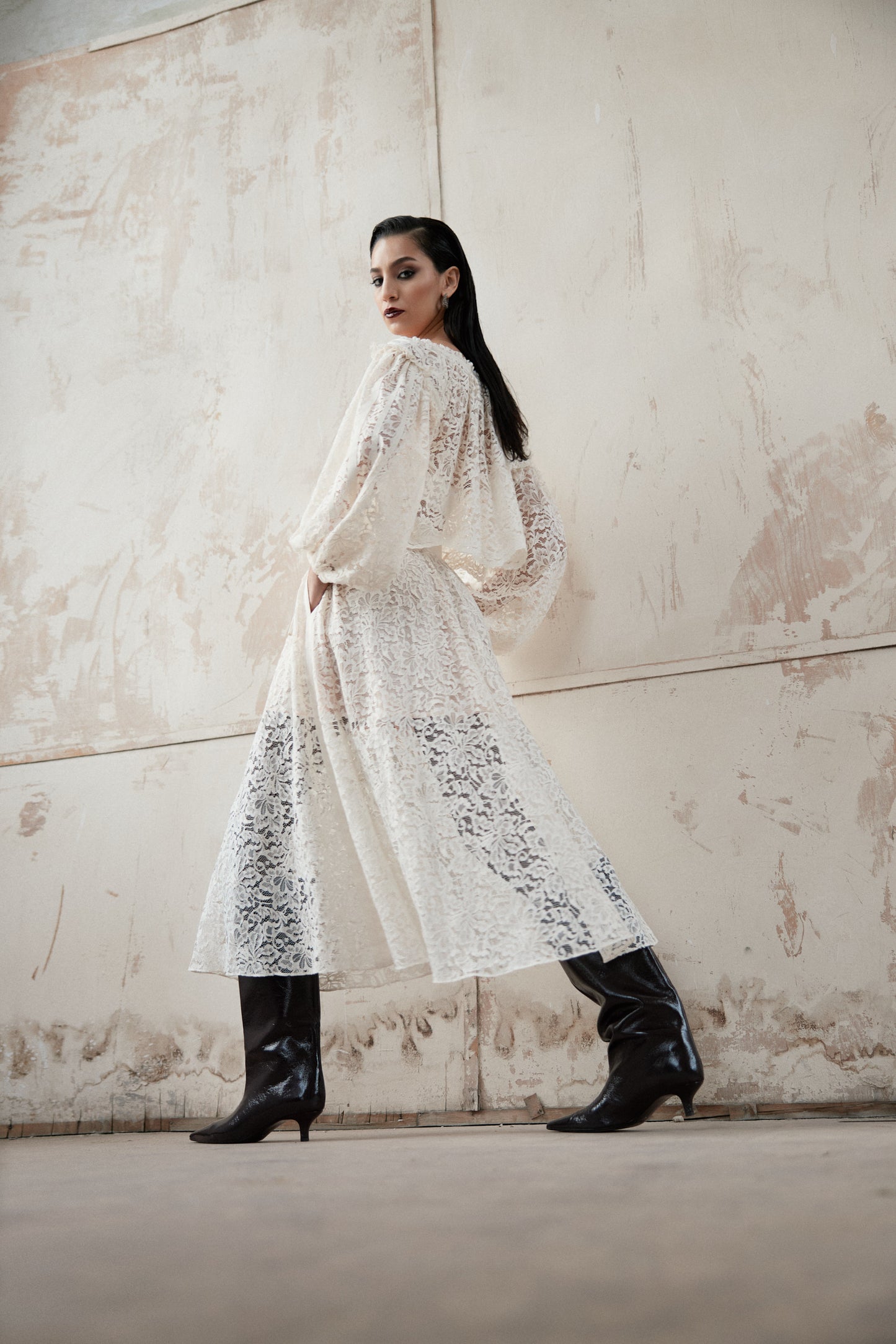 OZANA LACE DRESS WITH GROSGRAIN APPLIQUE IN SUGAR 0 / SUGAR OZANA LACE DRESS WITH GROSGRAIN APPLIQUE IN SUGAR 0 / SUGAR