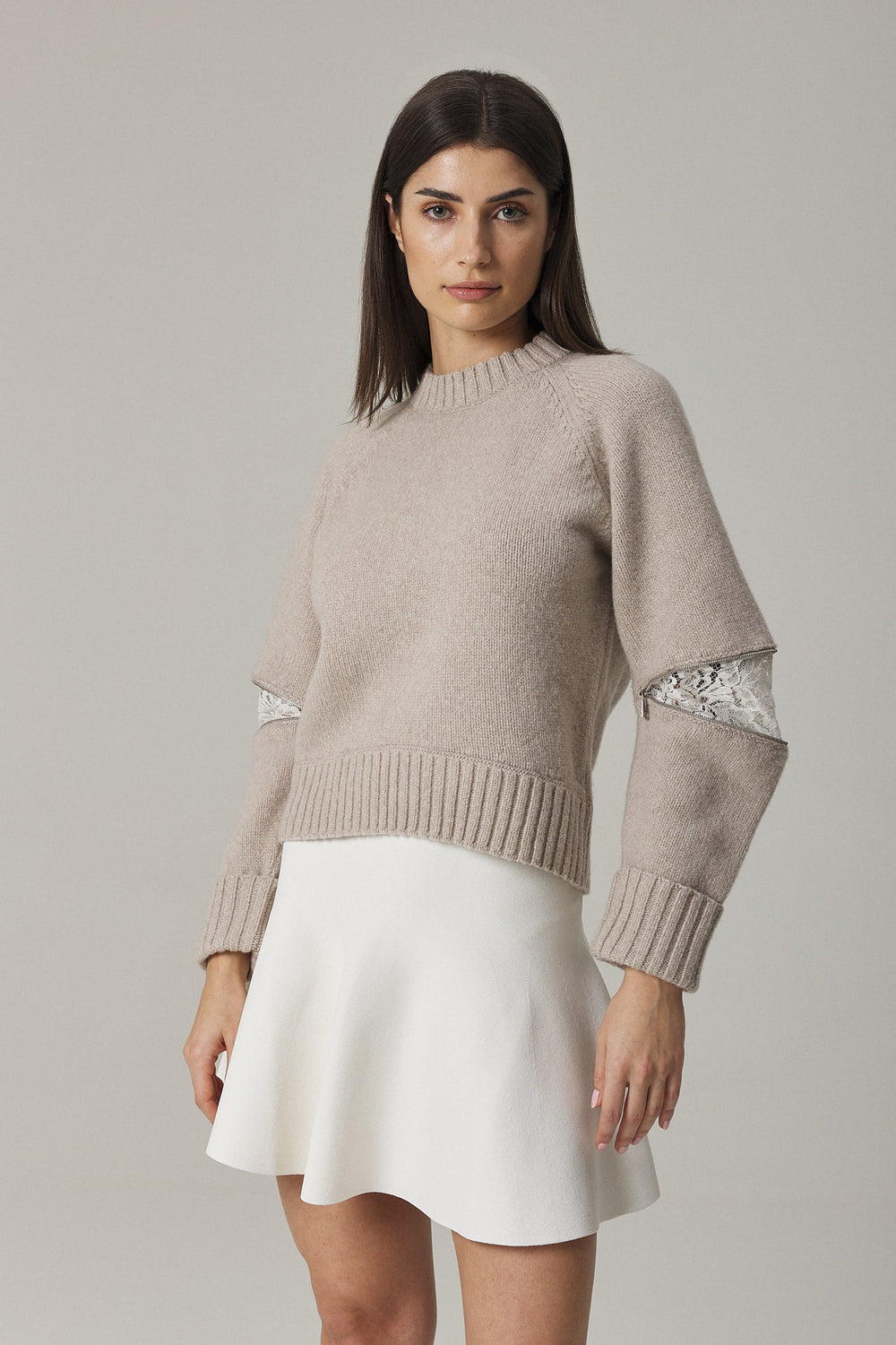 VAL CASHMERE BLEND PULLOVER WITH LACE INSERTS IN OAT