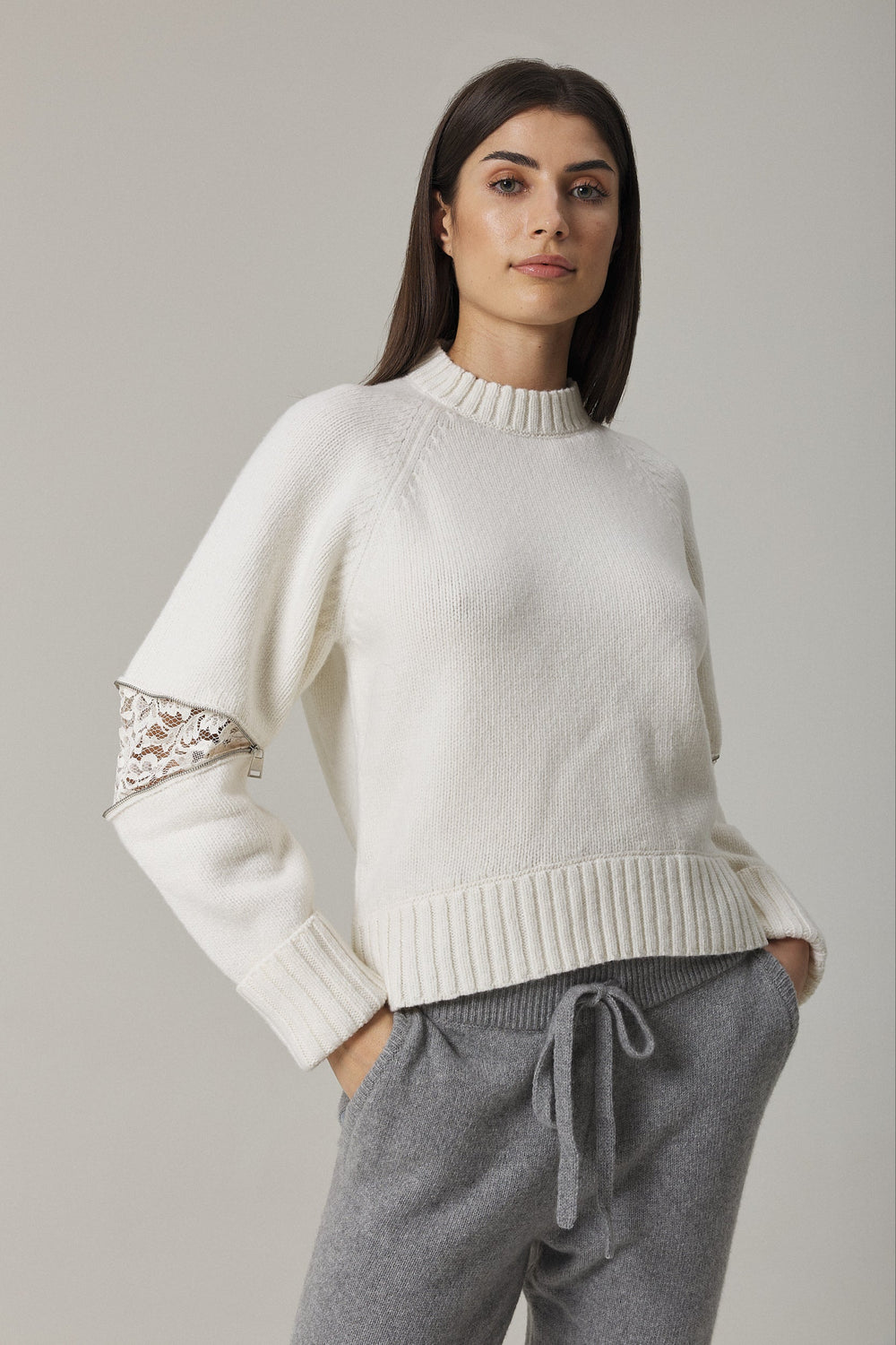 VAL CASHMERE BLEND PULLOVER WITH LACE INSERTS IN SUGAR