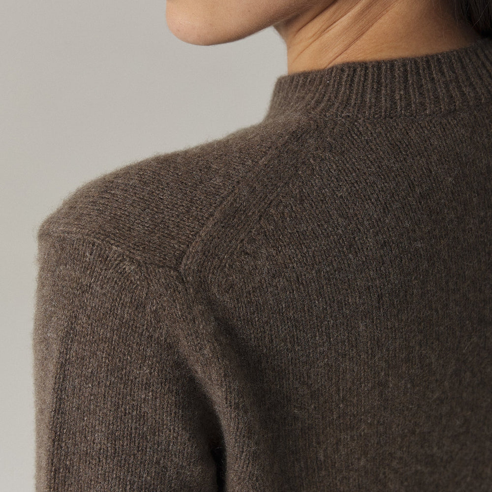 
                  
                    NYLA CROPPED CASHMERE CARDIGAN IN CHESTNUT
                  
                