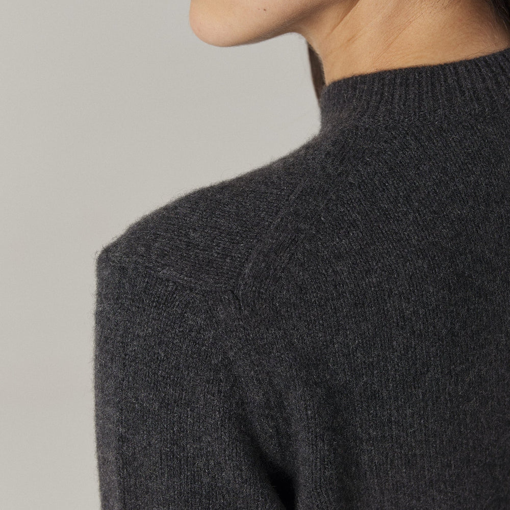 
                  
                    NYLA CROPPED CASHMERE CARDIGAN IN ANTHRACITE
                  
                