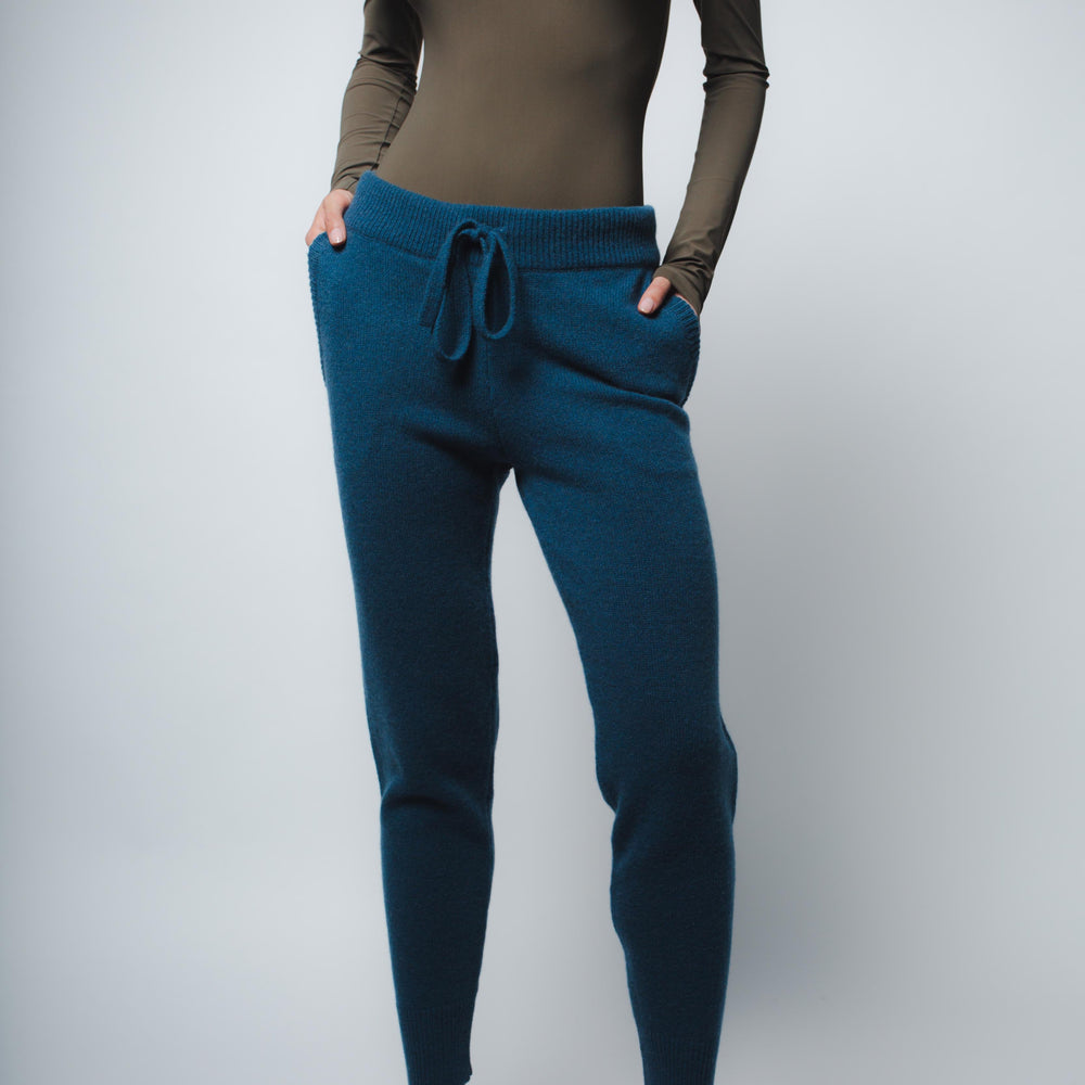 
                  
                    ADDISON CASHMERE TRACK PANT IN PEACOCK
                  
                