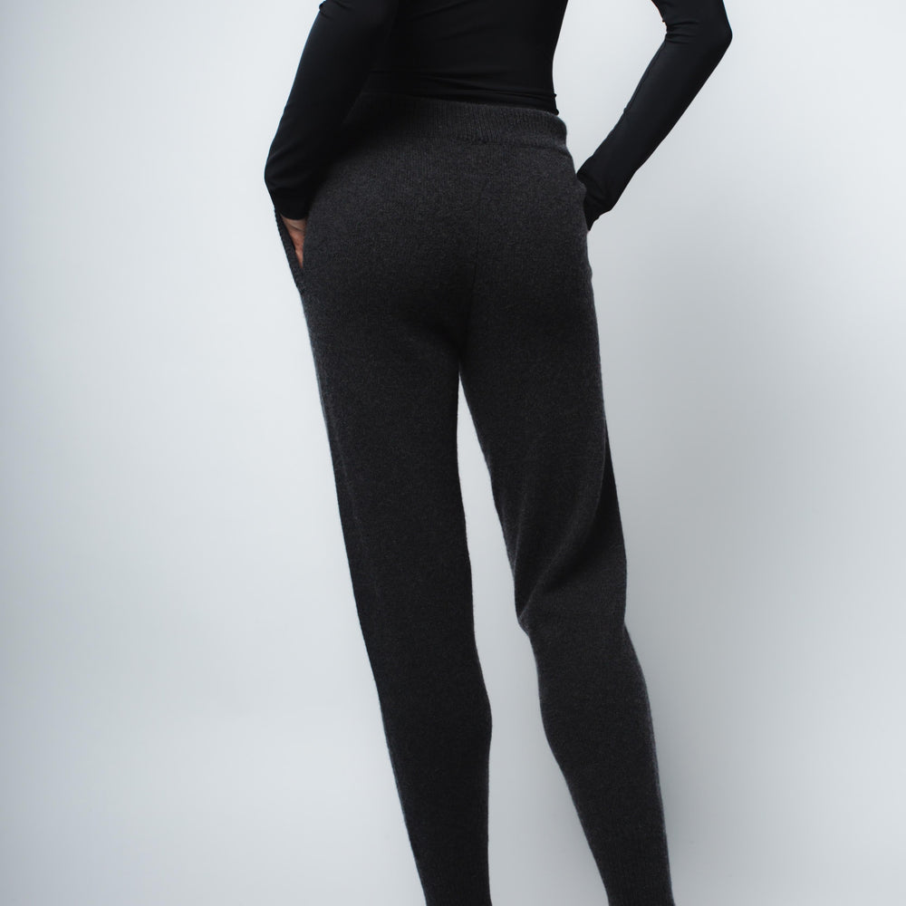 
                  
                    ADDISON CASHMERE TRACK PANT IN ANTHRACITE
                  
                