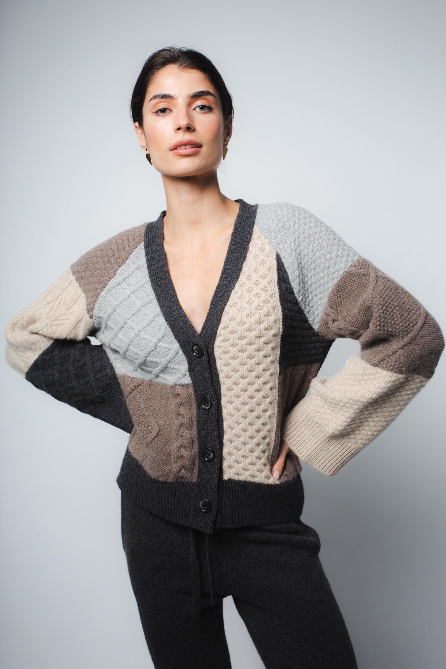 
                  
                    CATE CASHMERE INTARSIA CARDIGAN WITH DETACHABLE SCARF IN CHESTNUT COMBO
                  
                