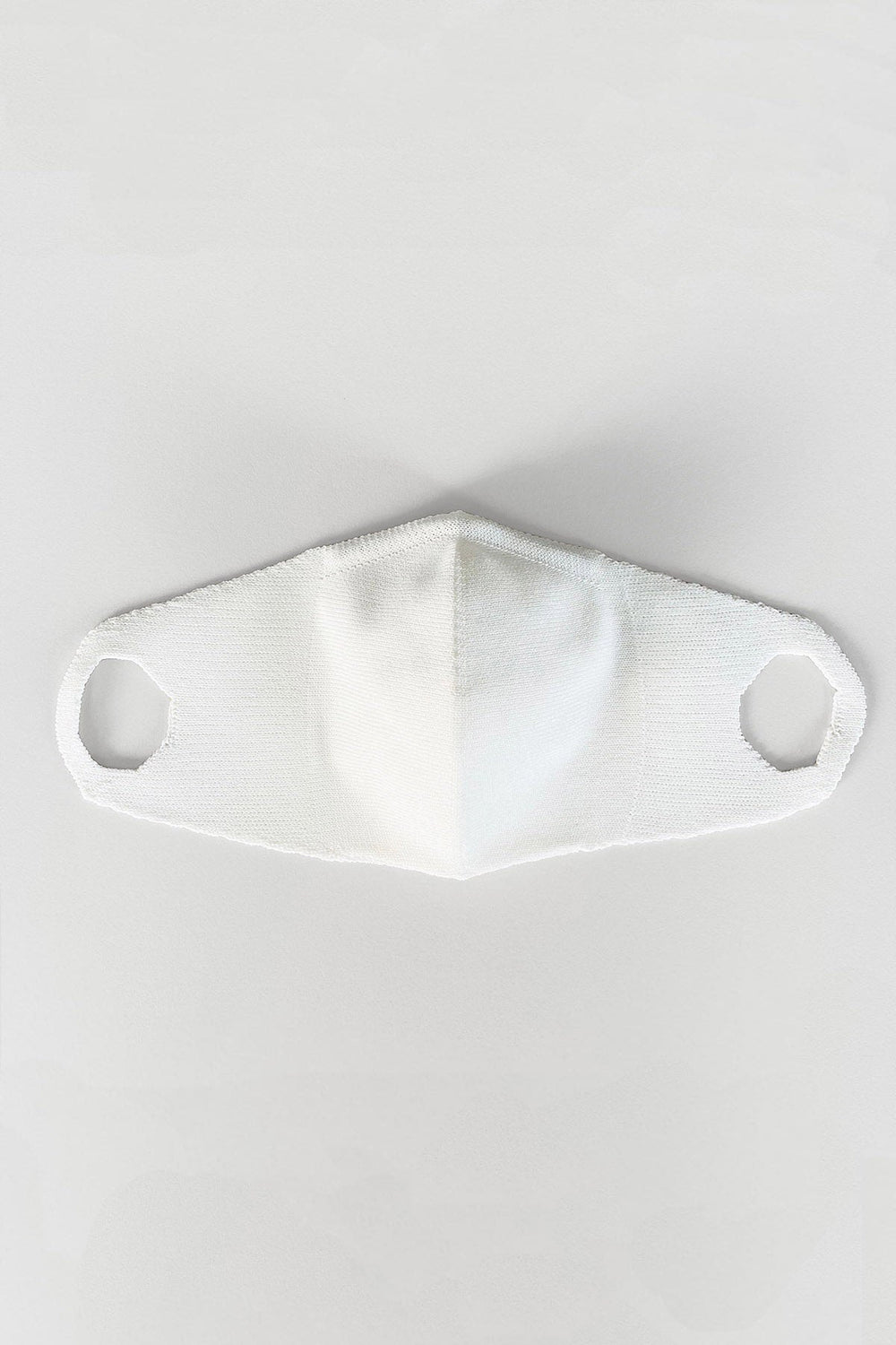 ANTIBACTERIAL AND REUSABLE FACE MASK IN CREAM