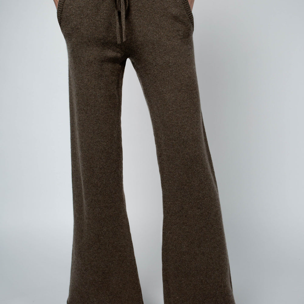 
                  
                    ALEX FLARE CASHMERE LOUNGE PANT IN CHESTNUT
                  
                